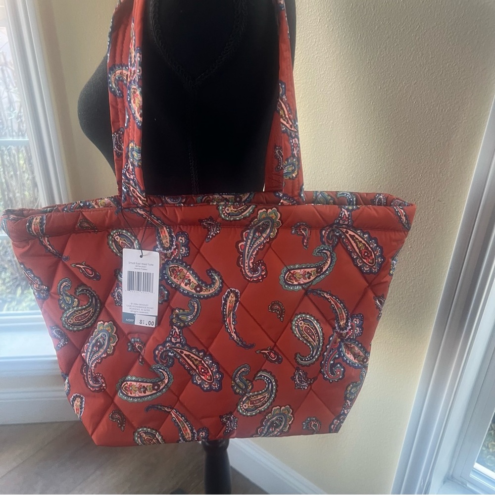 NWT Vera Bradley Manor Paisley Small East West Tote. - Picture 5 of 5